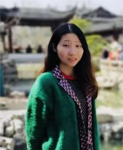 张梦怡 